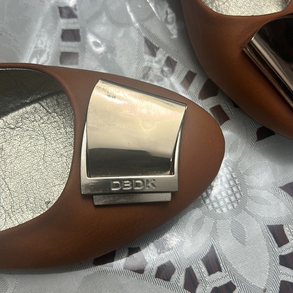 DbDk Fashion Size 9 Tan/Neutral Wedges Women's Shoes Pre-Owned Great Condition - Picture 2 of 5